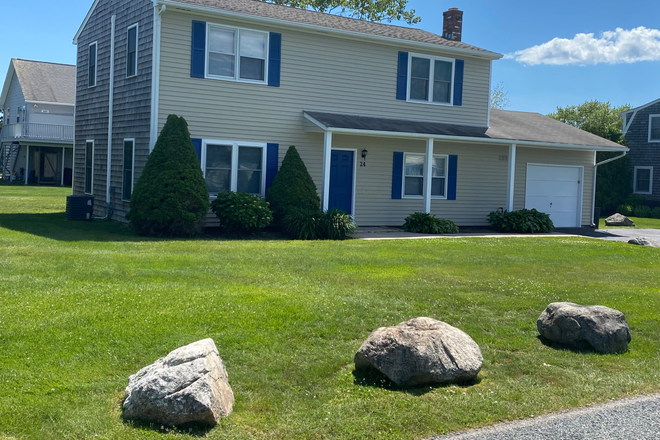 Street view - 5 bedroom pristine house in Eastwood Look