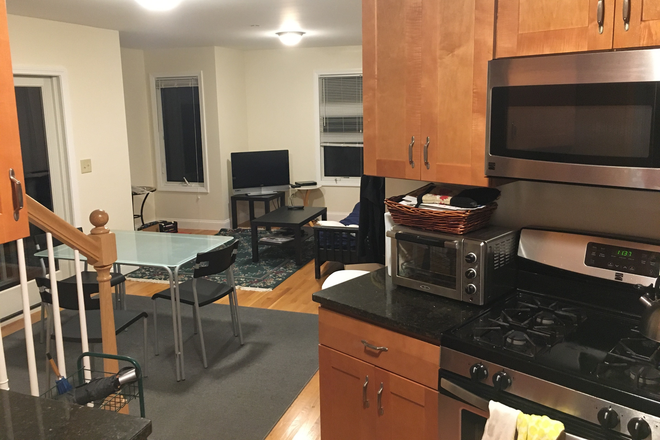 Entrance Kitchen 1st Floor - Great bedroom in house - MIT, Harvard, Central, Kendal, Inman, Union, Whole Foods, Red Line