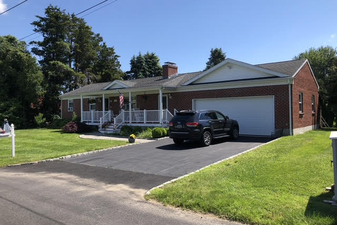 Outside Front - 24 Cornell Rd - September - June Lease, Minutes from the Beach!