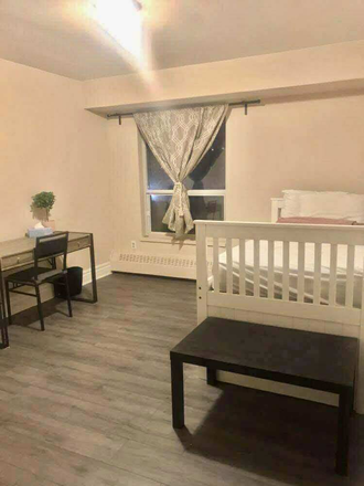 Furnished Master Bedroom for Rent - 1 Furnished Master Bedroom for Rent with Utilities, Amenities and In-Suite Laundry Included