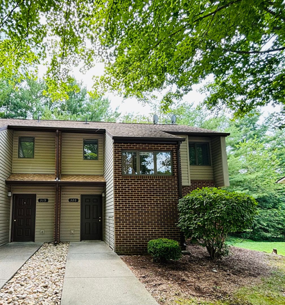  - 3 Bedroom 2.5 Bath Townhouse