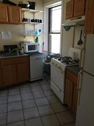Image 2879055 - Room for Rent in Shared Apartment -  3 Bed 1 Bath, Central Air, Laundry