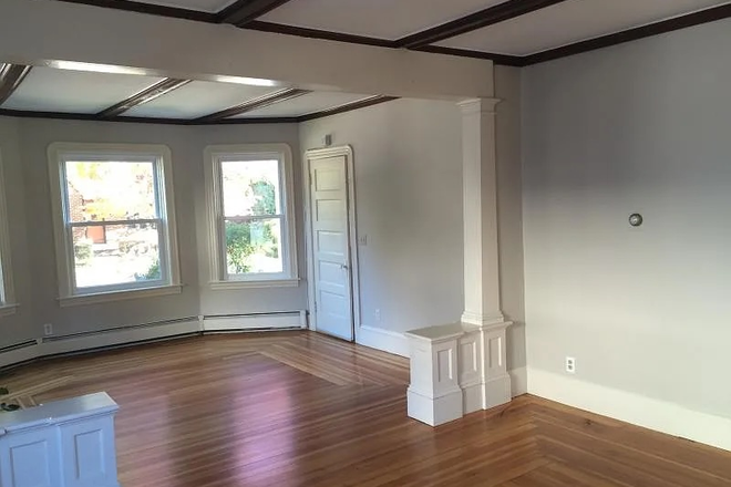 Living room - Desirable Oak Hill Neighborhood