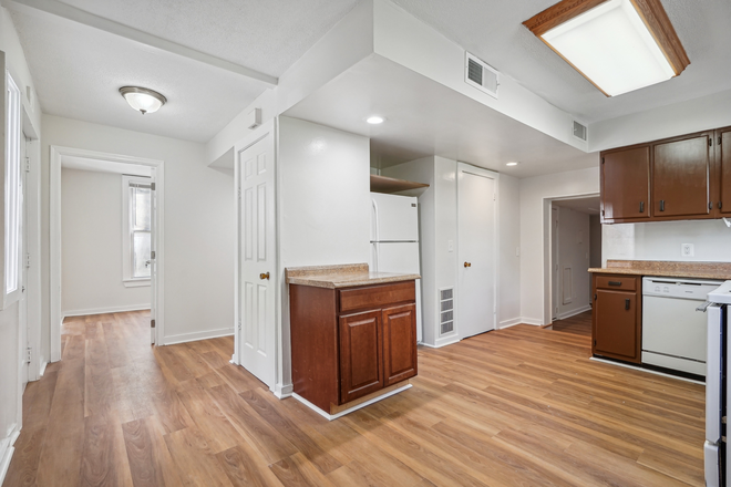 Kitchen - U of MD-College Park, MD- Right Beside UMD Metro-3 Beds, 1 Full Bath, 1 Half Bath, & Parking Apartments