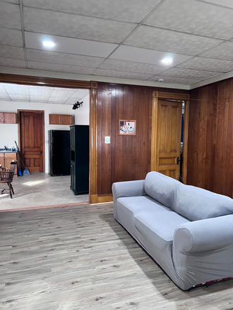 Living - One Bedroom Walking Distance to VLGS Apartments