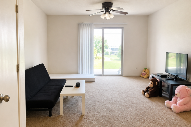 Living room - 1117 Anthrop Drive