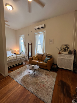 Living room - Rittenhouse 1 bedroom/2bath in Brownstone Building
