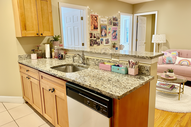 1 - BU Off Campus 3 bedroom Condo 2 blocks from Campus for rent 9/1/26