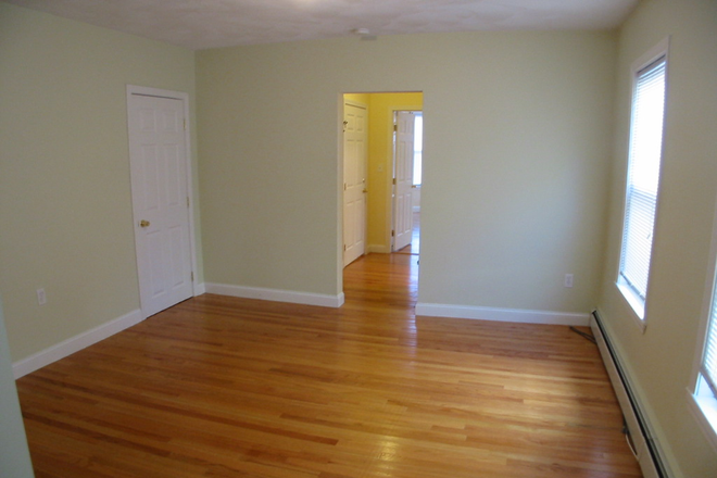 3 - Spacious apartment near MIT with yard, storage, private laundry.