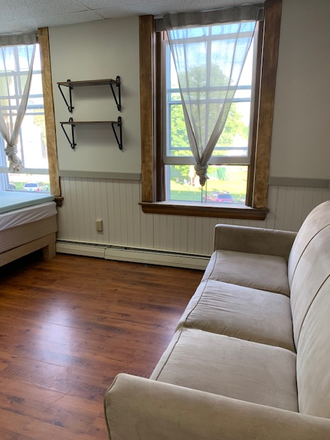 Living Room - Studio conveniently located close to VLS Apartments