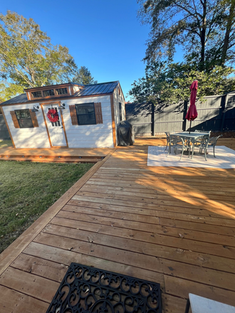 Outdoor area - Room for Rent in West Ashley/South Windermere/Avondale Property House