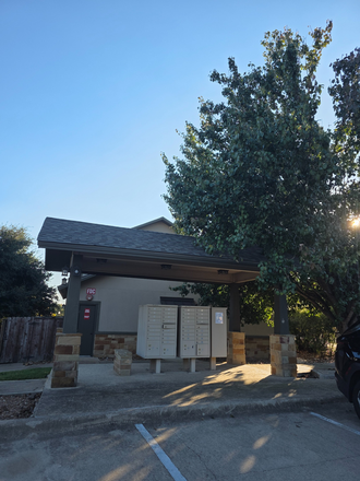 POST BOX - Spring 2026 Sublease Available – Sierra Condos