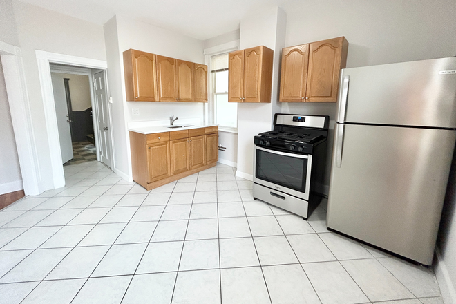 Call NOW for showings! 617-236-8550 - GOVE ST - TRUE 2BR W/ LIVING RM IN JEFFRIES PNT FOR *9/1/2026* NEAR MAVERICK MBTA W/ LNDRY IN BLDNG Apartments