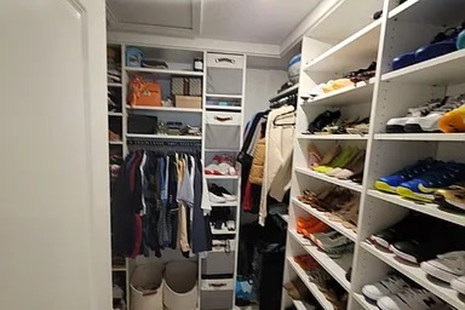 master closet - Stunning 3 Bed 2.5 Bath Townhome