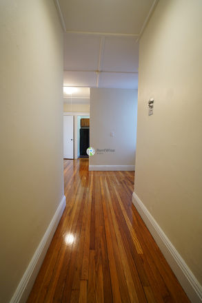 1 - AVAIL NOW-Awesome Fenway 1 bed Split! H/HW inc. Elevator, NO FEE!