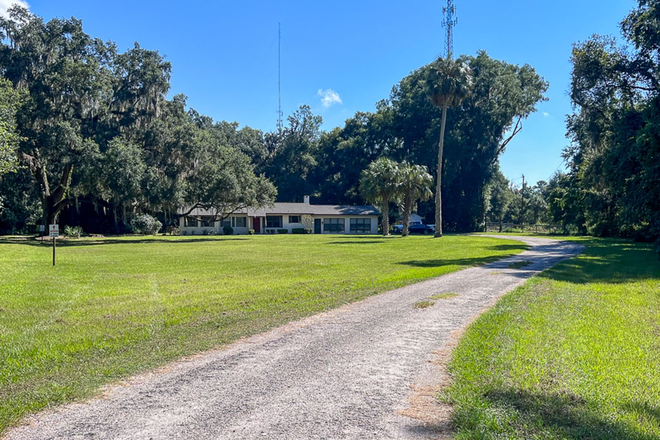  - 3BR/2BA on 2 Acres in Micanopy House