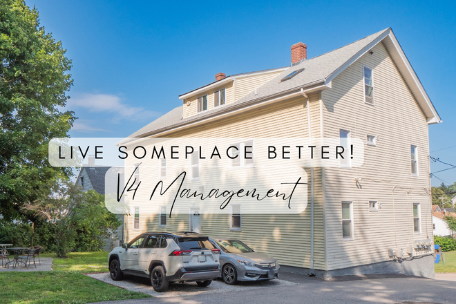 V4 Management - Large 2 bedroom, 1 bathroom Apartment with In Unit Washer & Dryer!