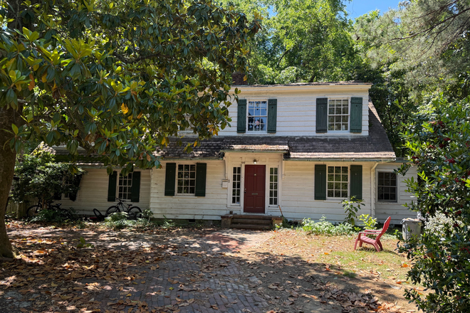 Front of house - Chandler Court house