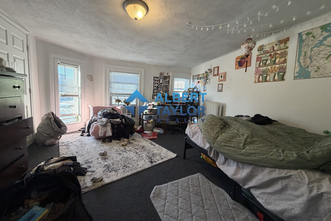 Bedroom #1 - MEGA 4 Bed on Hemenway!! Apartments