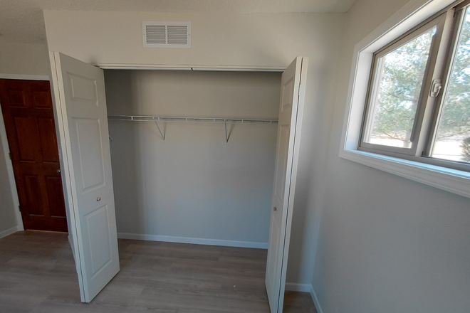 Closet - 813 Eastmoor Dr.