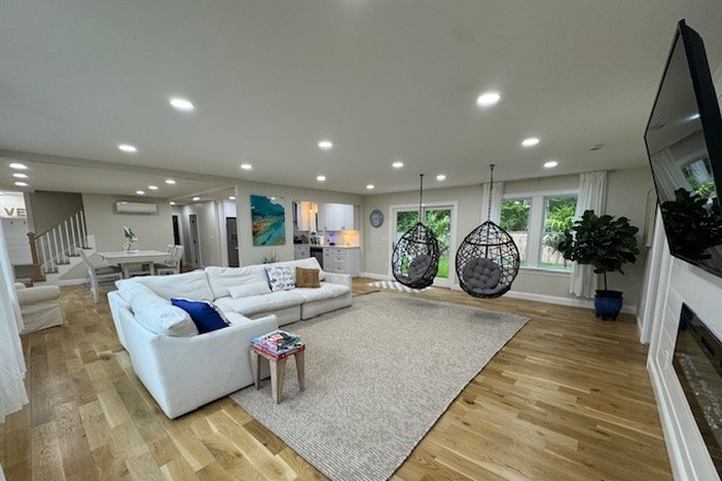 Main living area - Modern and Furnished 4BR Home in Charlestown, RI for Academic Year 26-27