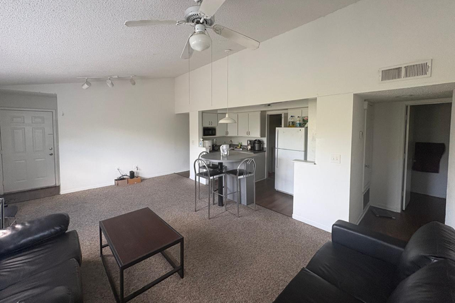 Living room - University Commons Apartments