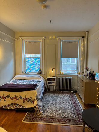 Bed area - Summer Studio sublet w/ option to resign Apartments