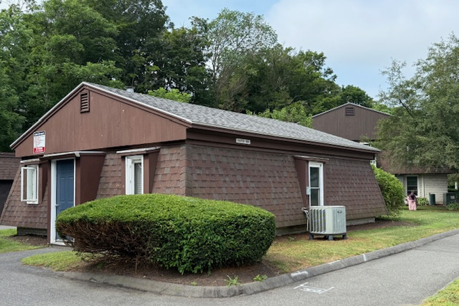 Laundry Building - Riverside Park 2 bedroom town house