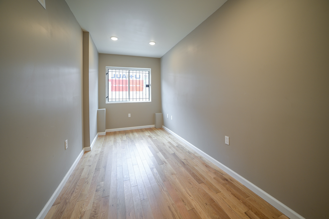 room - Brand New Luxury 3 Bed 2 Bath Right Next To Police Station Apartments