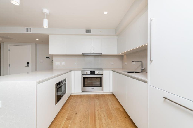 - - Nice renovated 4 beds/3 baths in North End - Available 06/01 Apartments