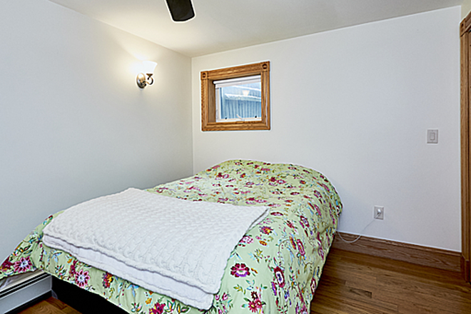 Bedroom - South Russell 1 Bed Beacon Hill Great Location Apartments