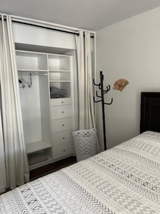 Bedroom - Room in University Heights, Utilities Included, Perfect for Students and Faculty Townhome