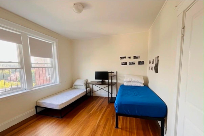 Bedroom - Shared Master Bedroom available at Brighton