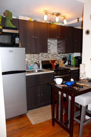 Kitchen - 2 bed super close to campus, walk to class, walk fun 9/1/2025 Apartments