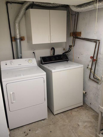 Laundry - HUGE 4 Bed 2.5 Bath for Grad Housing!!