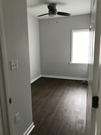 Bedroom - Two Bedroom + Office Space - South Oakland Apartments