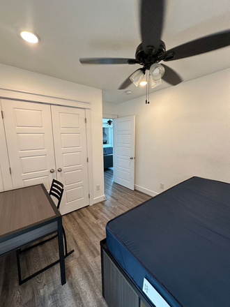 Bedroom - House next to Rice Village