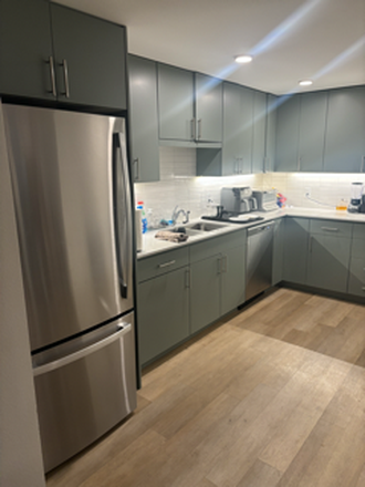 Kitchen - The Ivy Apartments