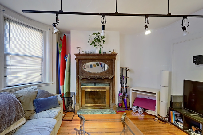 Call NOW for showings! 617-236-8600 - COLUMBUS AVE - BROWNSTONE 3BR/1BA ACROSS FROM NEU FOR *9/1/2026* W/ LNDRY IN BLDNG, HW INC, EIK, DW Apartments