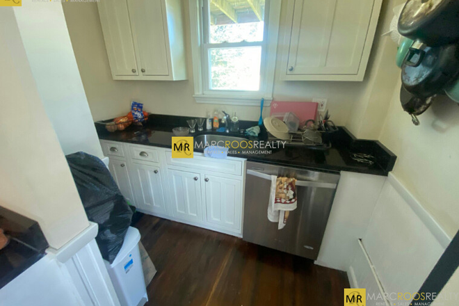 Call NOW for showings! 617-236-8600 - BOSTON AVE - XL 5BR NEAR TUFTS CAMPUS FOR *6/1/2026* W/ LNDRY IN BLDNG, RNTL PRKNG, EIK, DW, 2 BATHS Apartments