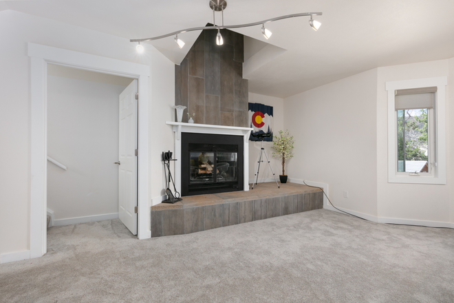 2 - August Pre-Leasing: 1730 Pine St Apartments