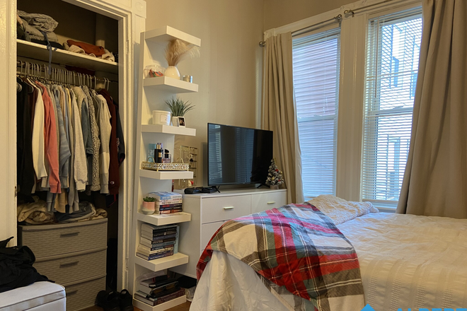 Bedroom #2 - Very Cute 1st Floor 5 bed 2 bath duplex!