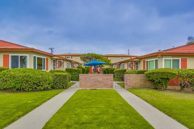 Photo - 2BD/1BA APARTMENT AVAILABLE IN THE HEART OF PACIFIC BEACH! - $2,995 mo!