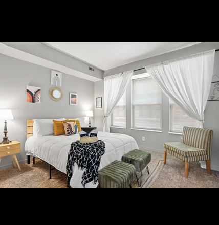 Bedroom - Delmar Estates Escape - 1 bed 1 bath - Near Wash U, BJC, SLU, Delmar Loop