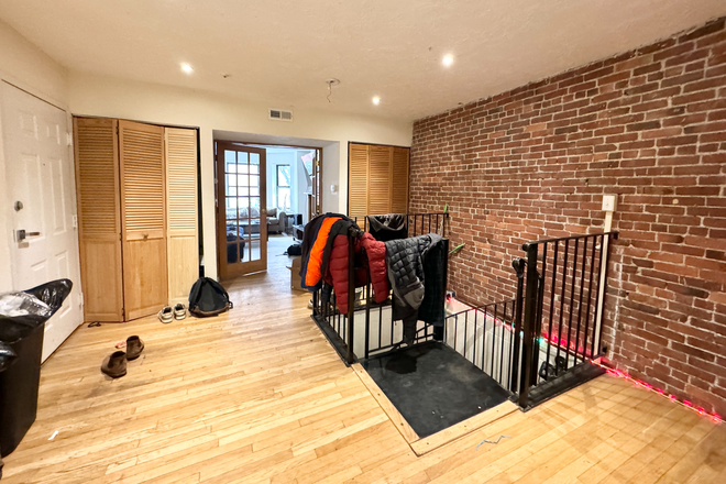 foyer - 5 Bed in Symphony!! Apartments