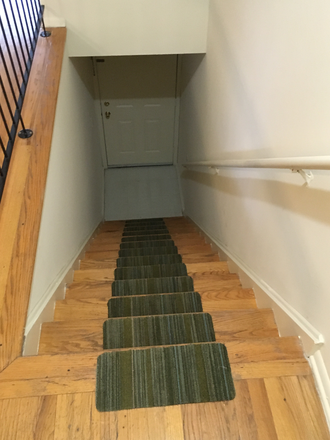 Entry staircase - 1BR condo-Muriel Ct-Kingston