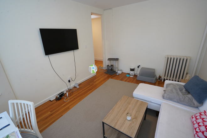 1 - SEPT 2026-Comm Ave 2 bed. Elevator/Fitness Rm. H/HW inc-No Broker Fee Apartments