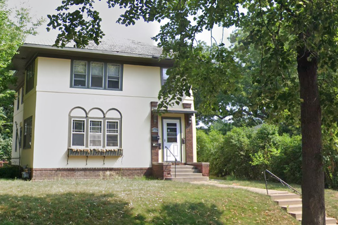 Exterior photo - 2051 PORTLAND AVE - 3 BEDROOM - ACROSS FROM CAMPUS ON CLEVELAND & PORTLAND AVE
