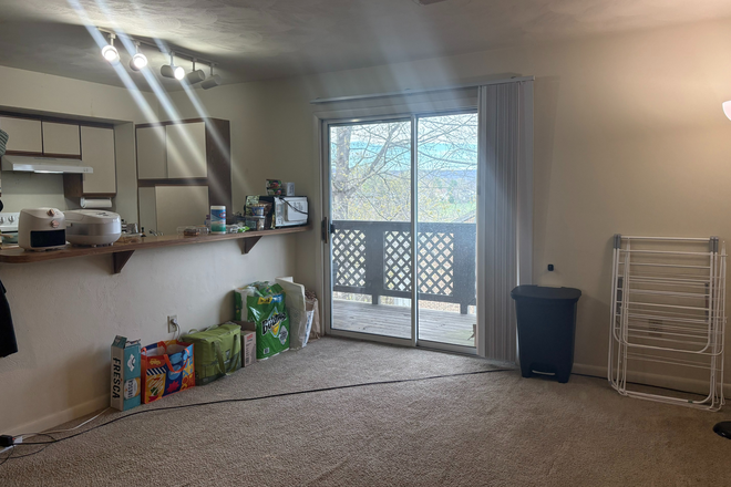 Livingroom - University Place