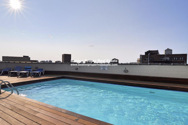 a - DOORMAN BLDG W/POOL, GYM, AND NO FEES Condo